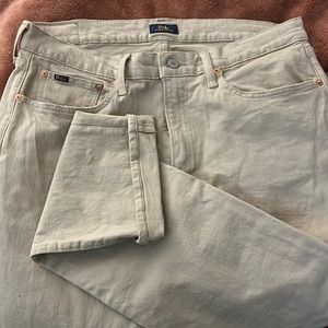 Polo khaki pant.